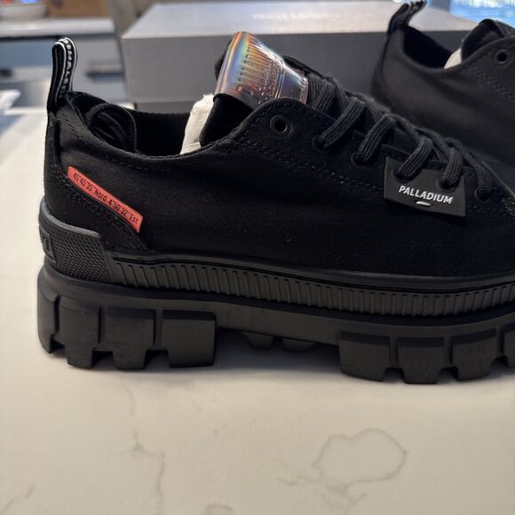 Palladium Revolt LO TX Black, 8.5 Women's - Picture 2 of 10